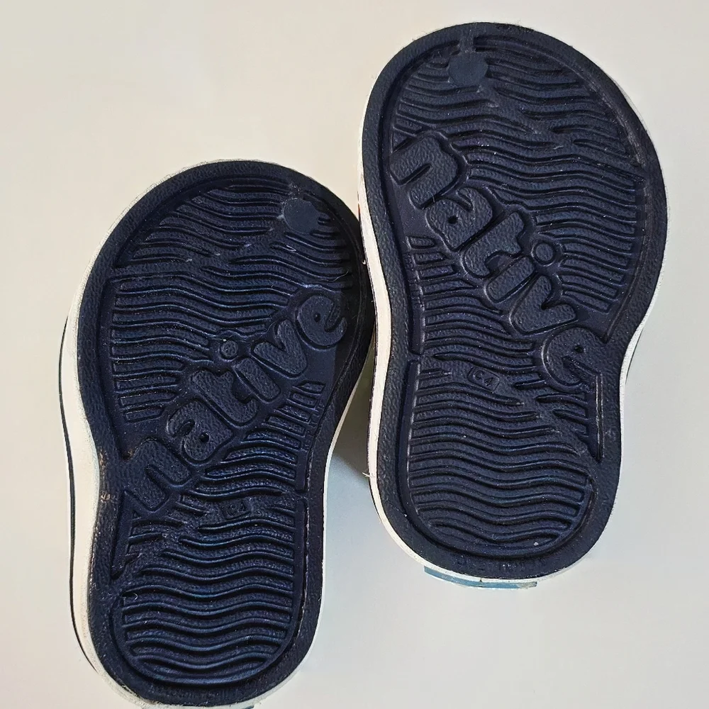 Native Miles Block Water Shoes Lime Green Blue White Unisex Kid's Size 4 EUC